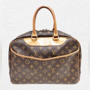 Louis Vuitton Deauville Bag With COA- EUC